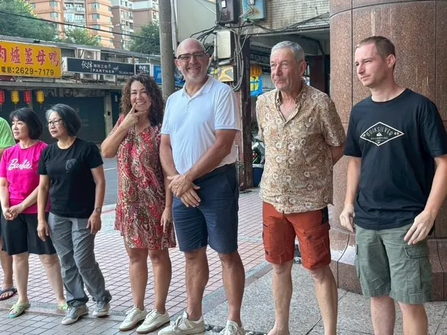 騎4天3夜的隊友都來歡送我們繼續行程了