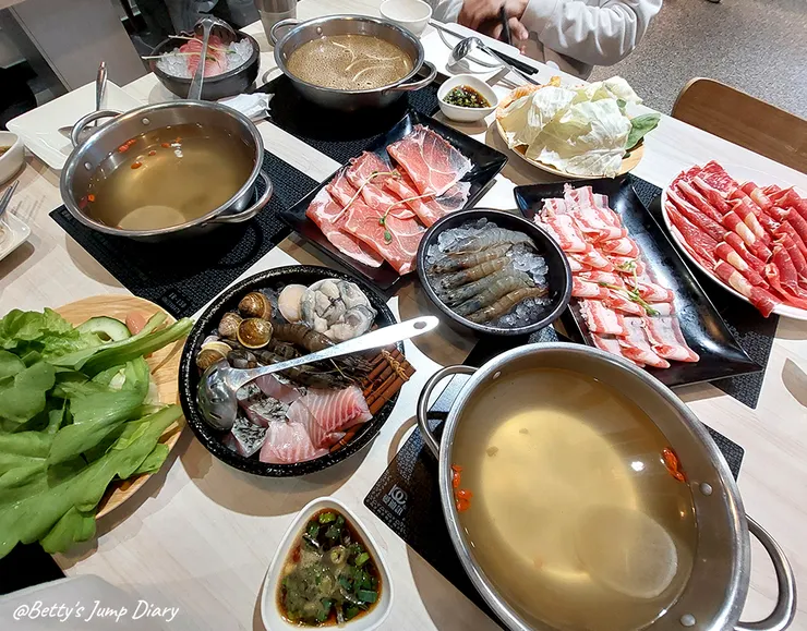 ▲荖子鍋PLUS家樂福平鎮店美食街內/ 圖片來源:Betty's Jump Diary
