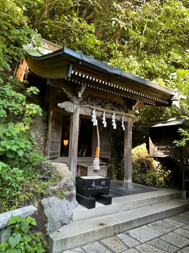 上之水神宮空氣清新，聽得到陣陣流水聲