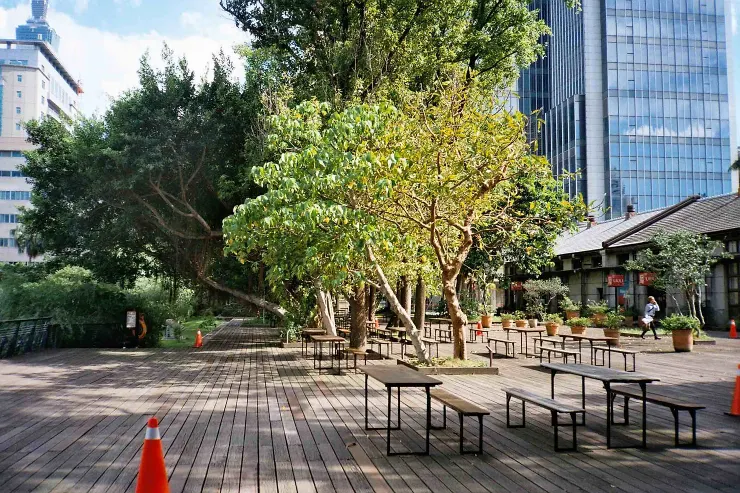 Olympus XA - FUJI C200