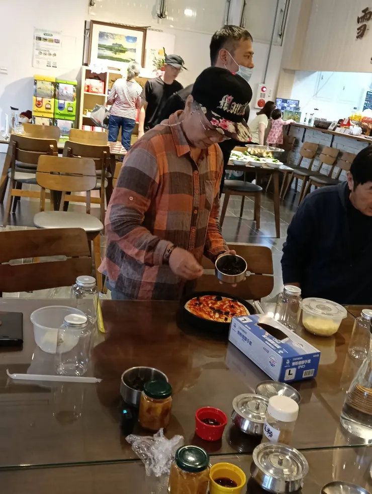 客家梅干鹹豬肉披薩的DIY