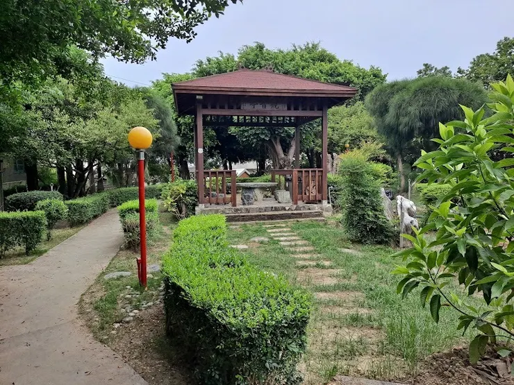 園區內涼亭（圖片截圖於網路）