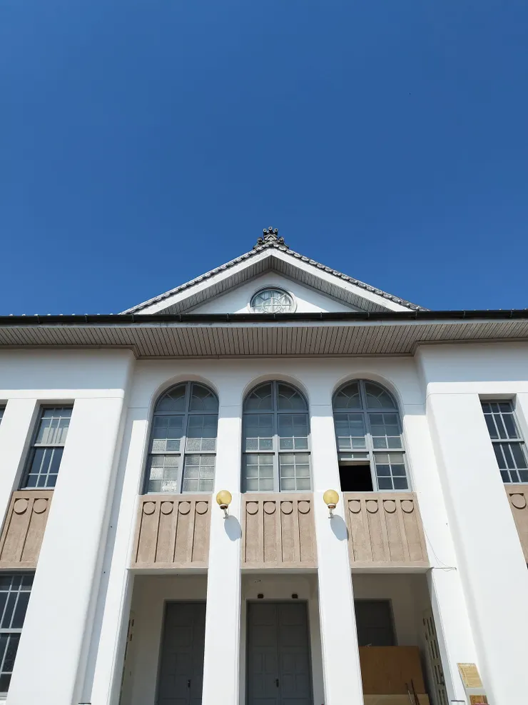 目前整修中的鹿港公會堂  河童拍攝/2023年