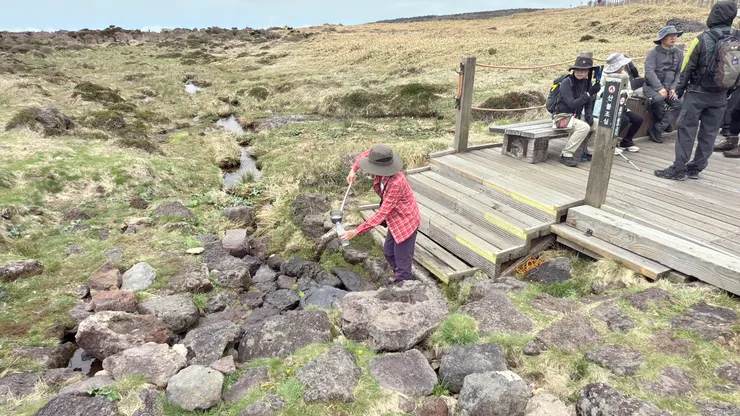 天然的山泉水「冰涼啊！」