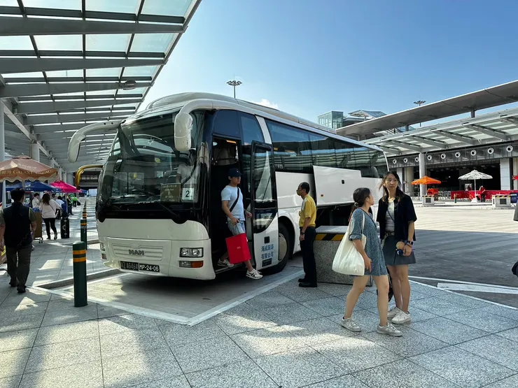 港珠澳大橋接駁