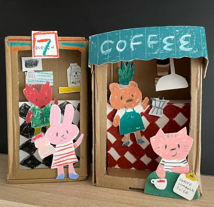 肯妮的手作紙盒商店也有街頭常見的7-11便利商店