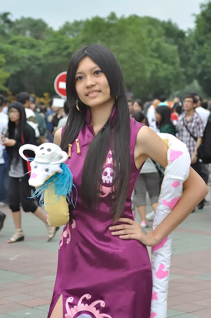 漢考克的島「亞馬遜百合」是一個只有女人居住的地方，《山海經》裡也有女子國的記載。可見作者尾田先生塑造人物和故事時下了不少工夫!