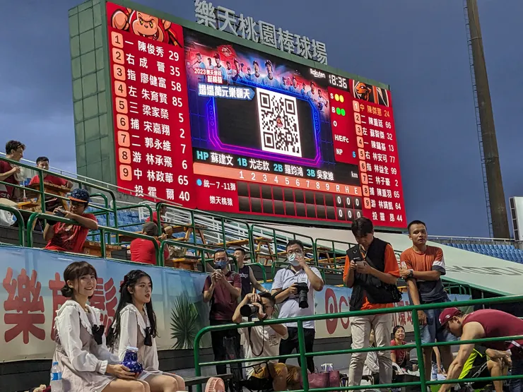 舞台區就在旁邊