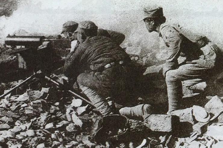八年抗戰中武漢會戰使用三十節式重機槍作戰的國民革命軍(https://zh.wikipedia.org/zh-tw/%E6%AD%A6%E6%B1%89%E4%BC%9A%E6%88%98#/media/File:Wuhan_1938.jpg)