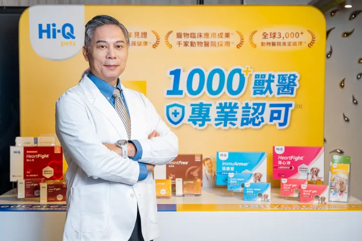 蔡志鴻獸醫師表示：給予補充小分子褐藻醣膠與高穩定藻褐素等成分保健品，毛孩都能夠維持較良好的生活品質