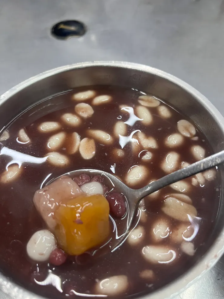 南機場夜市的紅豆湯。