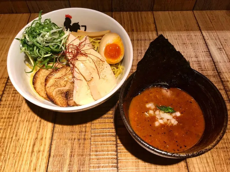 大安區深夜拉麵_鳥人拉麵（圖／鳥人拉麵 Facebook）