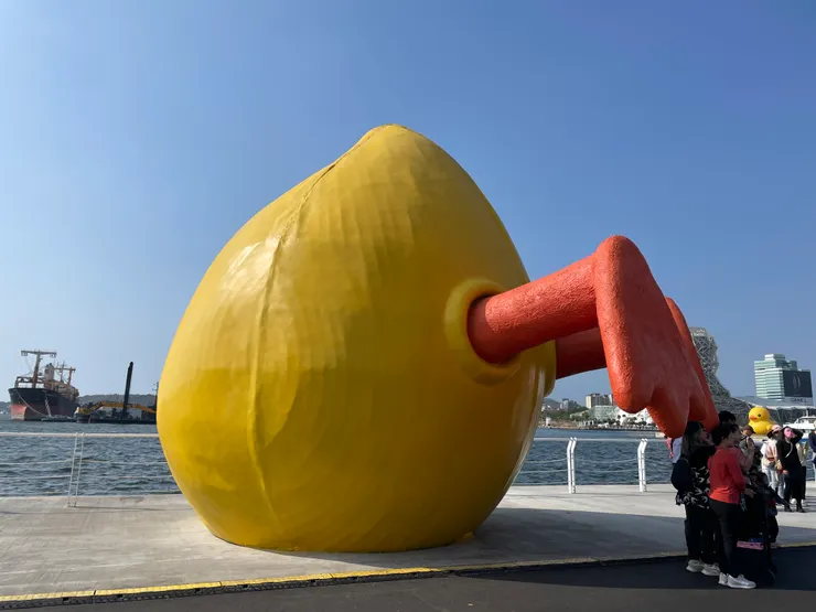 超多人排隊拍照,我只能勉強喬這樣的角度拍。