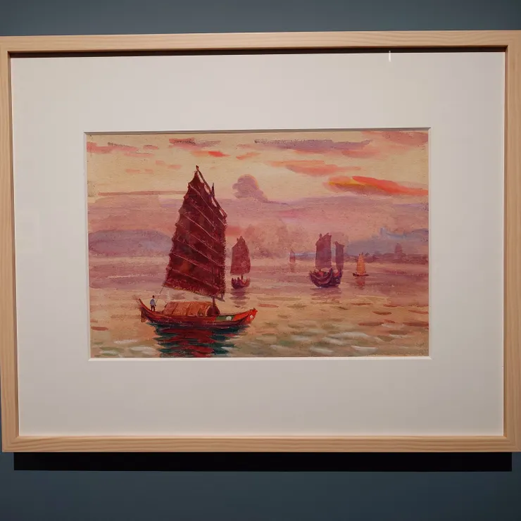 倪蔣懷畫筆下的基隆，完成於1927年。很喜歡這幅的構圖與色彩，夕陽下水面上的船帆片片莫名動人。