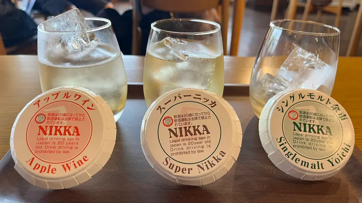 有的加冰塊，有的配氣泡水。