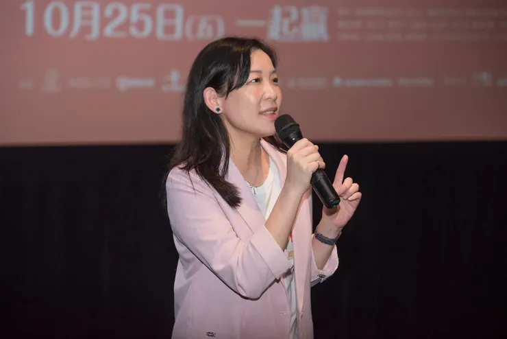 ▲麥當勞整合行銷群助理副總裁林佳縈特別親臨現場，與桌球隊小選手一同感受劇中熱血與勇氣交織的澎湃友情。 （圖／業者提供）