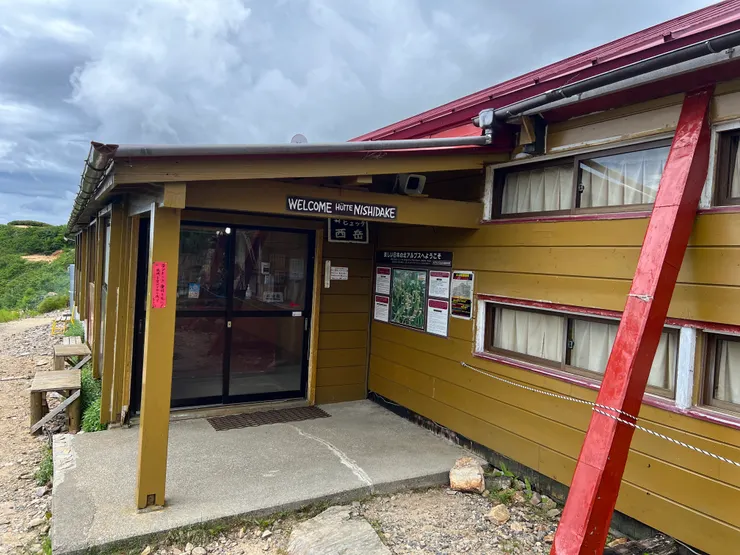 西岳小屋 下雨前最後一張