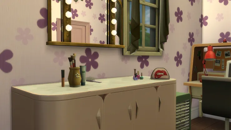 因為是女生,所以衣櫃上有化妝品和專業的鏡子。無論是出去玩,還是招呼家裏的客人,都要好好打扮一番才行。