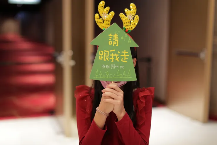 很多大小幫手成就不容易的一場觀賞活動。