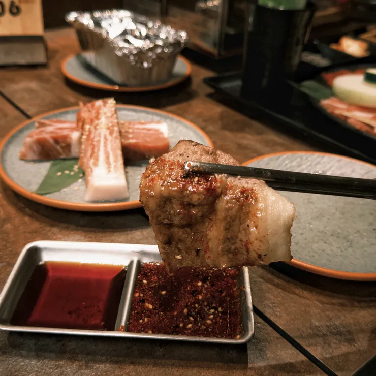 羽餚醬灑上七味粉