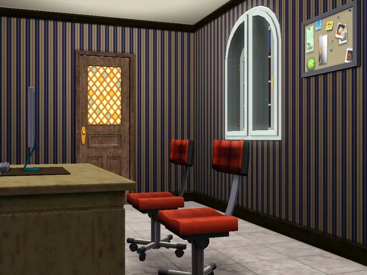 紅色的椅子比較醒目。