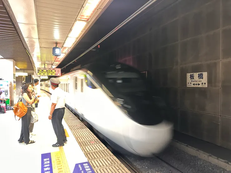 手機對焦沒對好😓