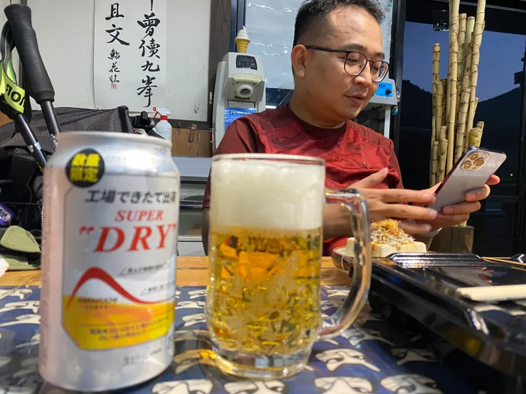 辛苦了一天再來杯啤酒就是爽