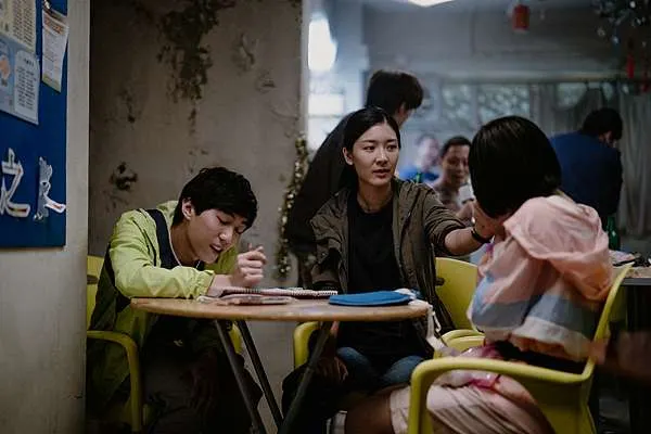 （《白日之下》電影劇照）