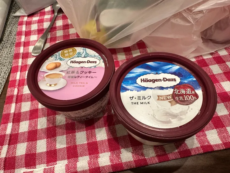 牛奶冰淇淋一定要吃!!!爆幹好吃