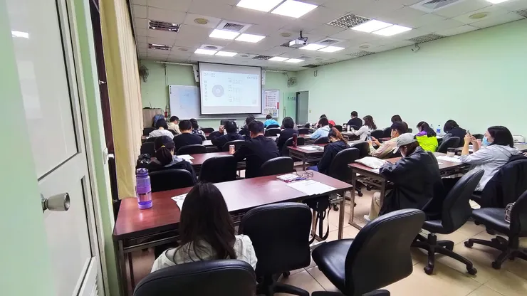 勞動部勞動力發展署桃竹苗分署正念硬筆紓壓：提筆寫出有靈魂的好字！下課時間側拍（2023）