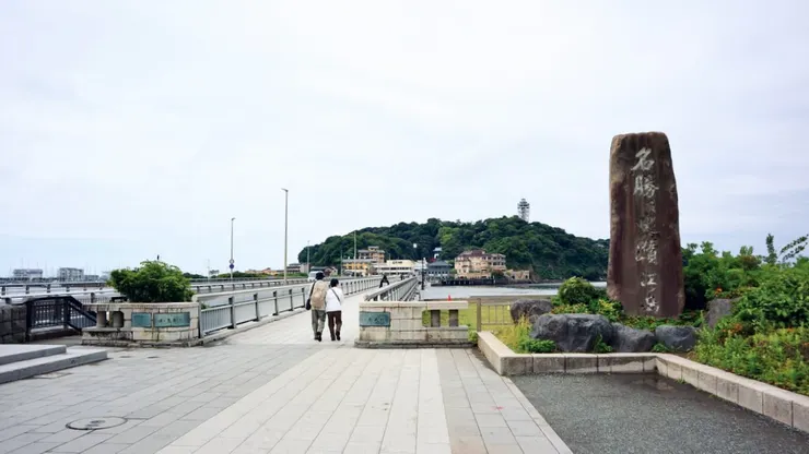 人車分離的弁天橋（photo by 小嶼 2024）