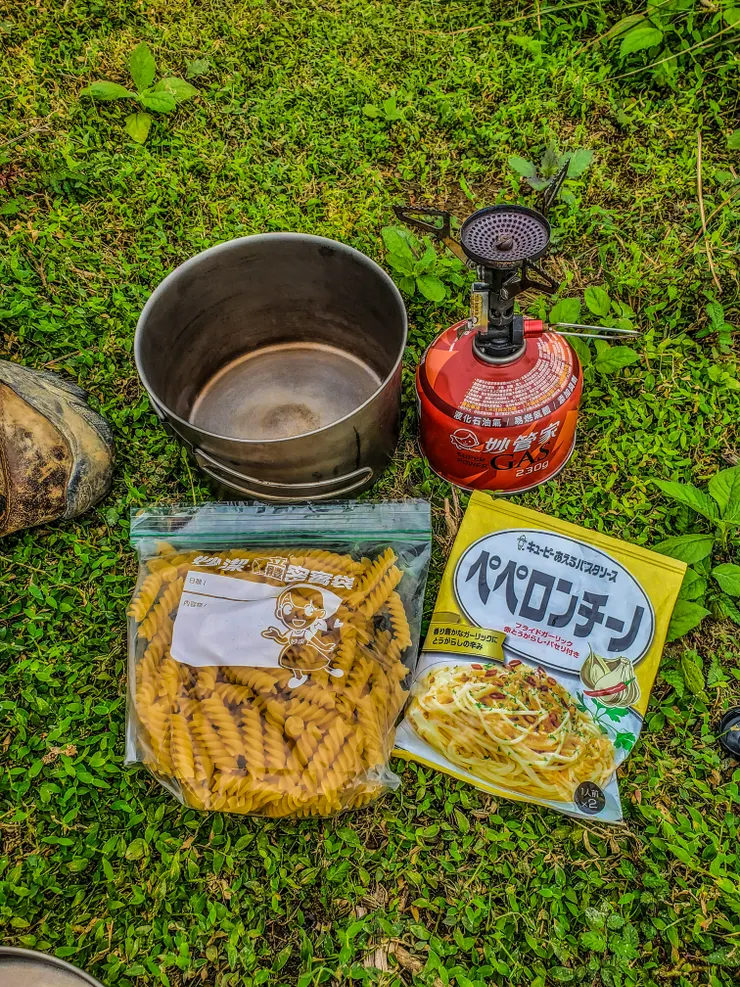 簡單的吃義大利麵當午餐