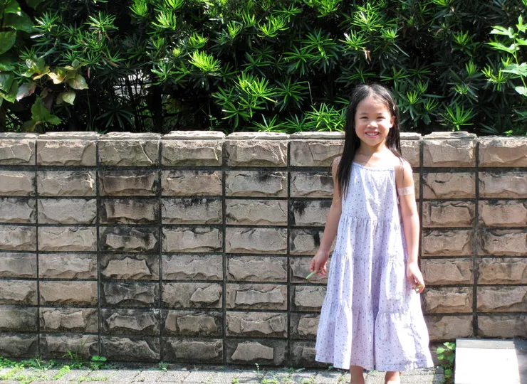 老大六歲時，我幫她做了這件細肩帶蛋糕洋裝