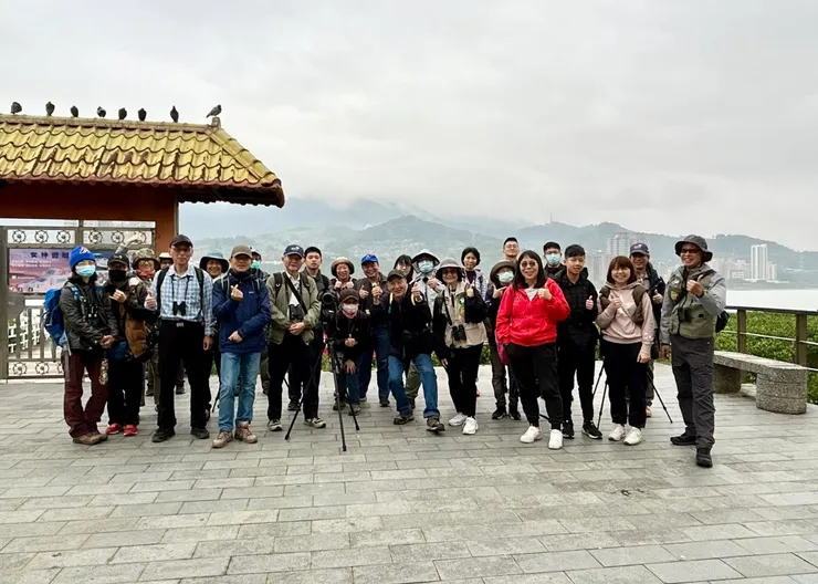 圖04 趁天色明亮，在碼頭邊來張大合照