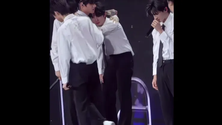 就算我們的感情疏遠了，但我難過時，第一個想尋求的慰藉仍是你。