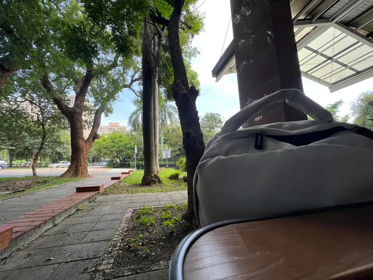 考試前在考場溫書