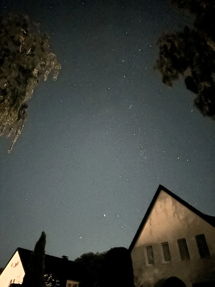 家門口夜晚的星星