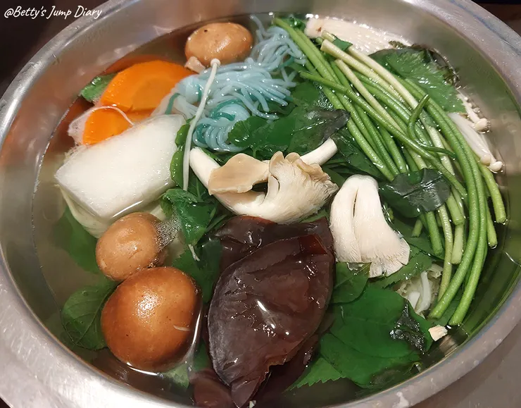 ▲中壢「玄茗野菜鍋物」/ 圖片來源：Betty's Jump Diary