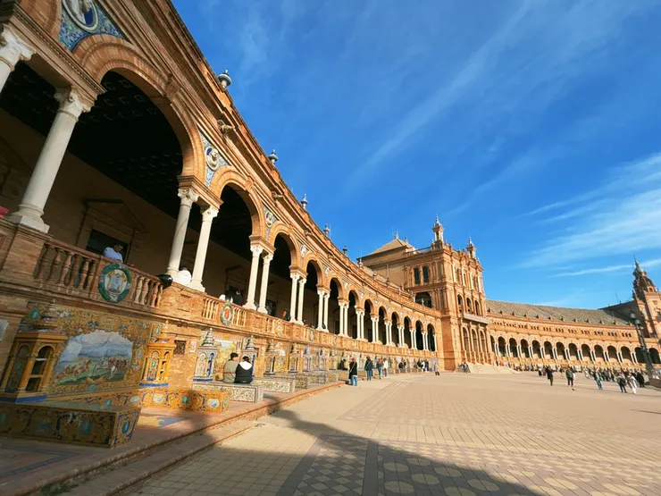 每個壁竈都代表一個省份。