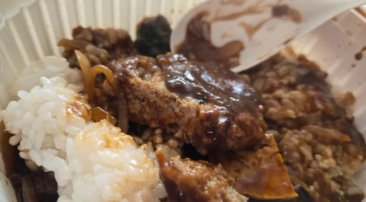 漢堡排滿厚實的