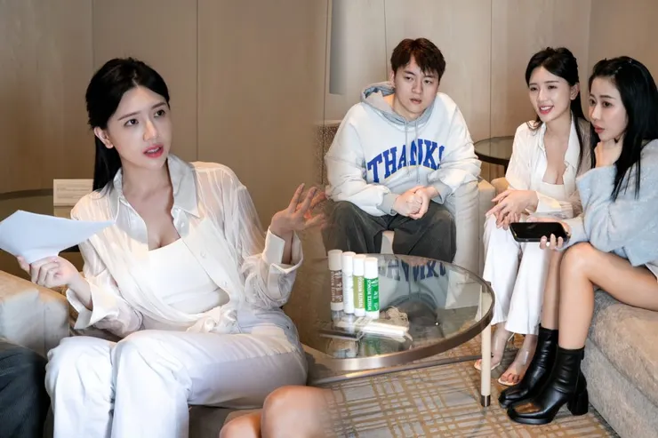 梁軒安目前已攜手謝子芯合作第一支廣告拍攝，圖右為梁軒安友人、翁子涵、謝子芯（由左至右）。（圖／鷹傳媒提供）