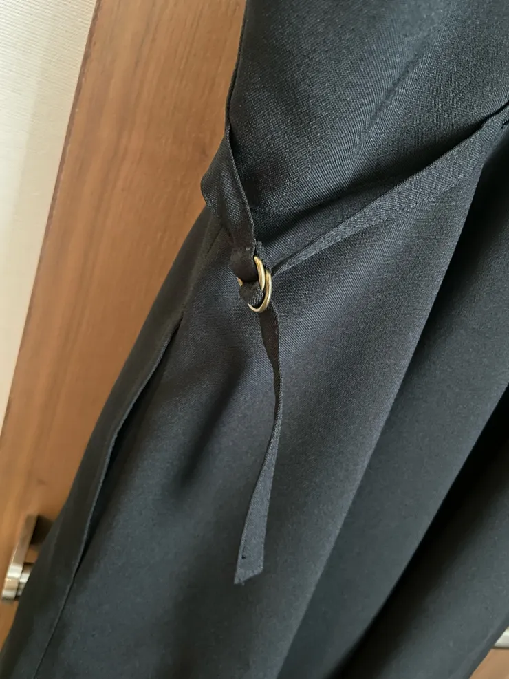 腰部有稍微可以調節的設計