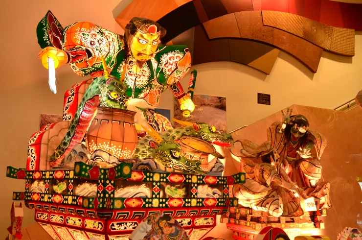 弘前觀光館展示的睡魔燈籠