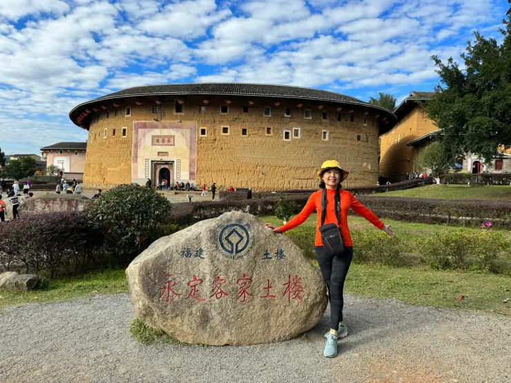 福建龍巖市永定區的土樓群