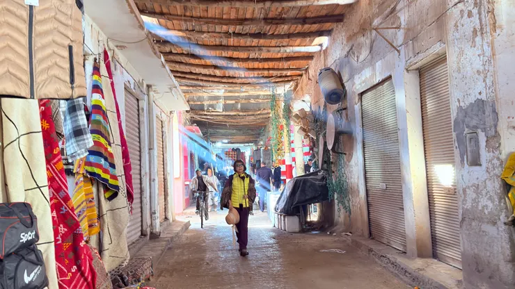 下午的市場人潮稀稀落落