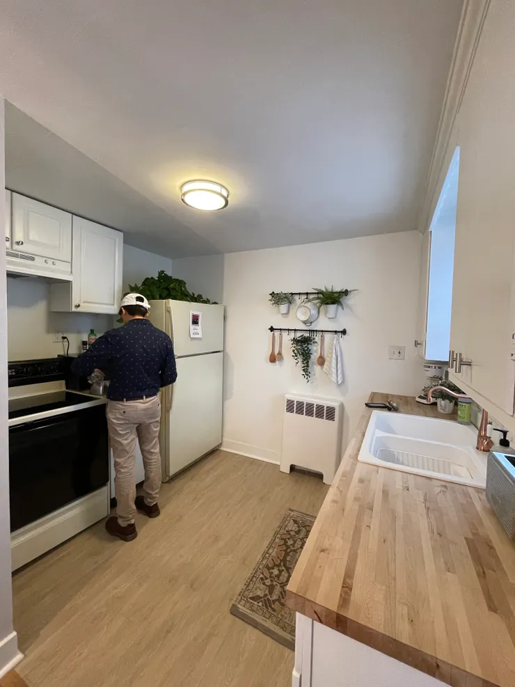 廚房不大但也夠用了。