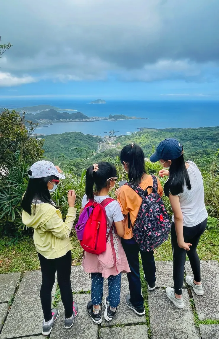 琉榔路觀景台，望向基隆嶼及深奧漁港