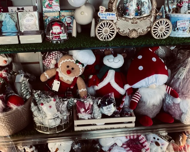 有老公公、薑餅人、馬車等