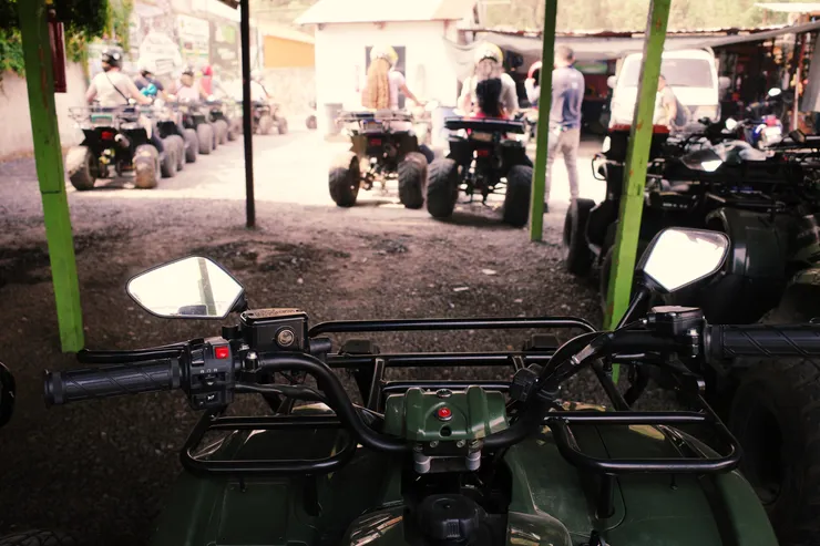 以相當興奮的心情拍下了這張初次乘坐的照片。