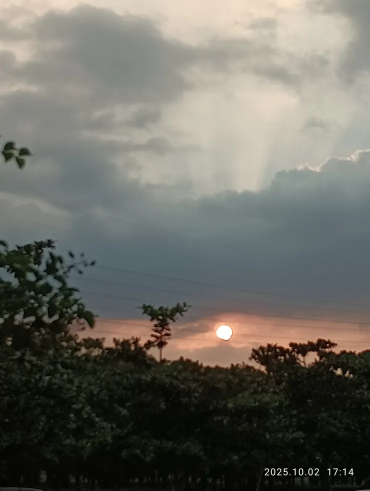 歸去來日落衣袖，自拍攝